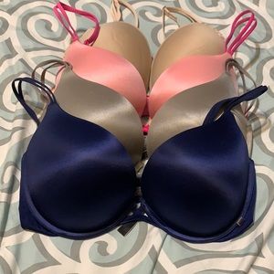 3 Victoria secret bra bundle. Very sexy push up bras size 34dd